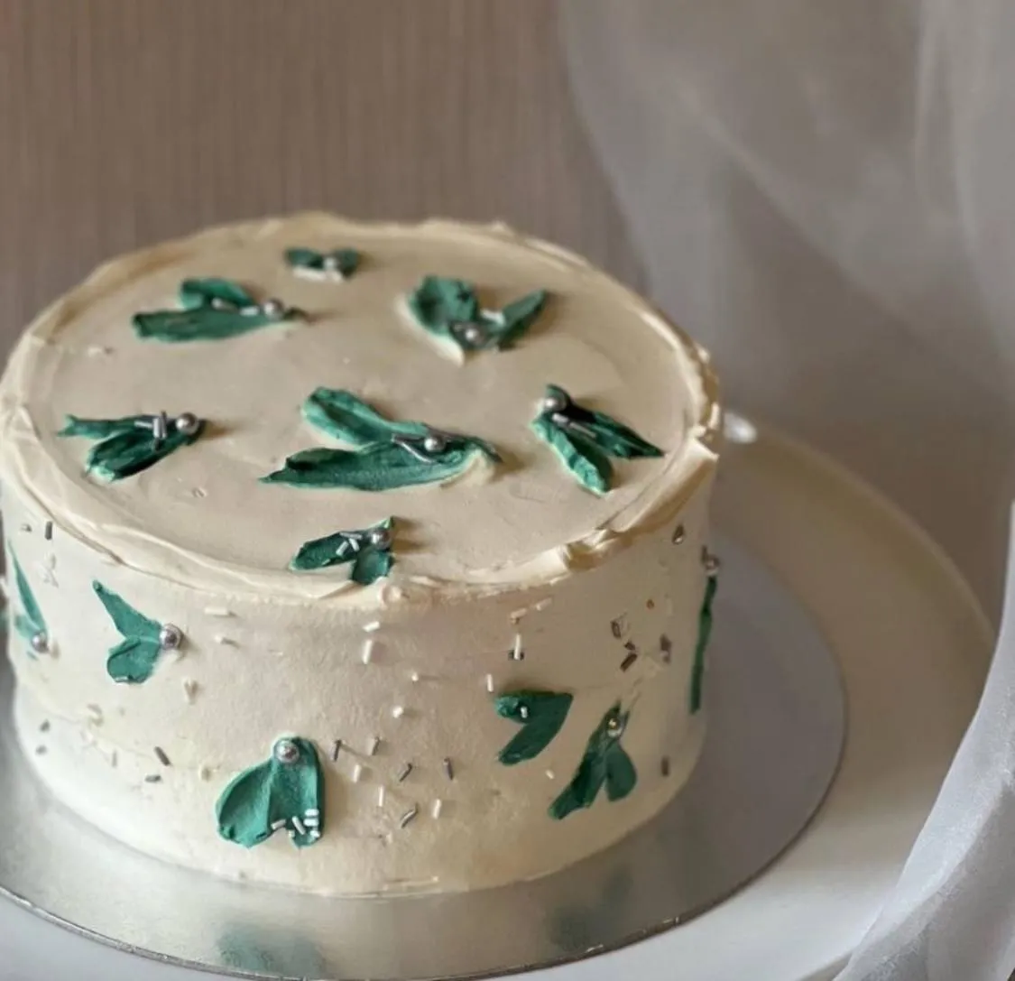 Simple, Elegant, Classic Cakes example