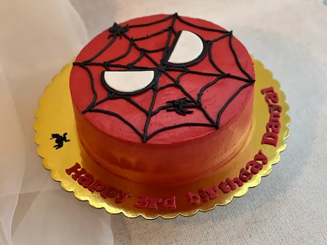 Example cake photo 12