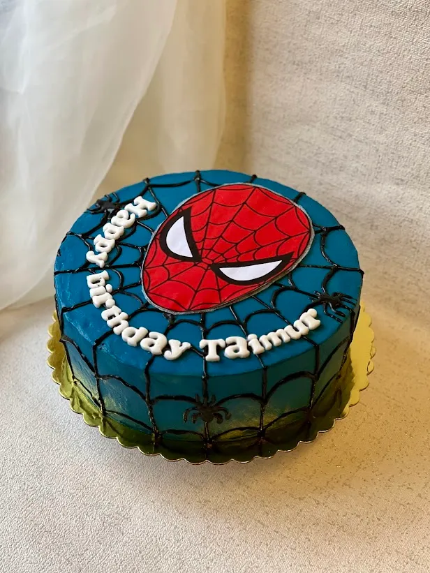 Example cake photo 13