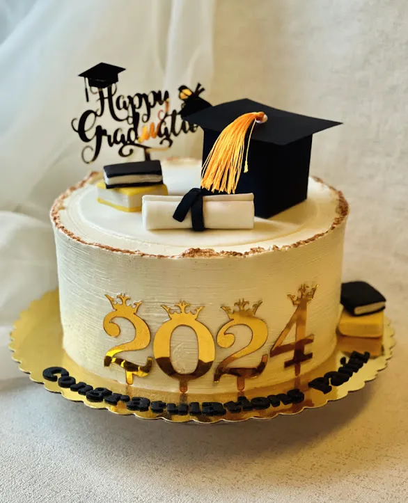 Graduation Cakes example